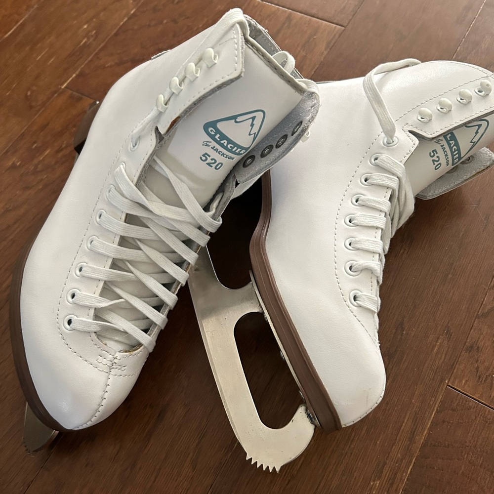 Women’s Jackson Glacier 520 ice skate